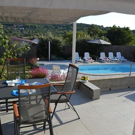 Holiday Home On Dugi Otok - Otok Brbinj Ngoại thất bức ảnh