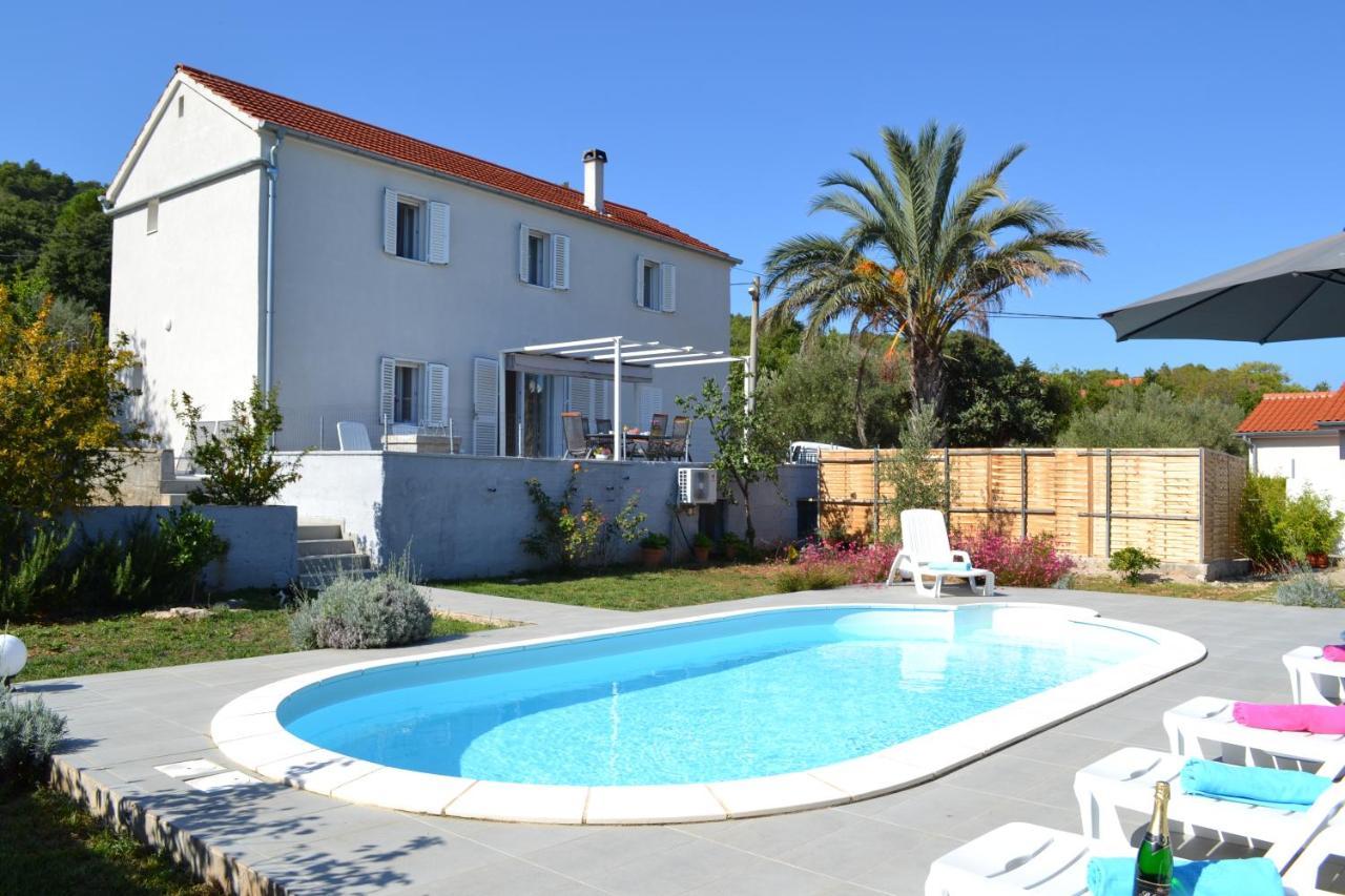 Holiday Home On Dugi Otok - Otok Brbinj Ngoại thất bức ảnh