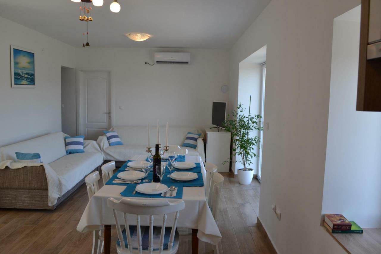 Holiday Home On Dugi Otok - Otok Brbinj Ngoại thất bức ảnh