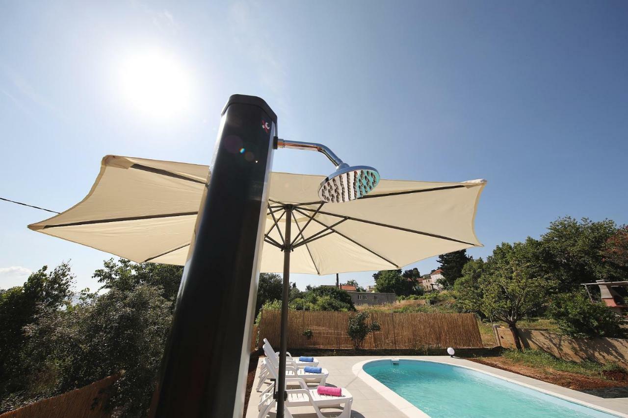 Holiday Home On Dugi Otok - Otok Brbinj Ngoại thất bức ảnh