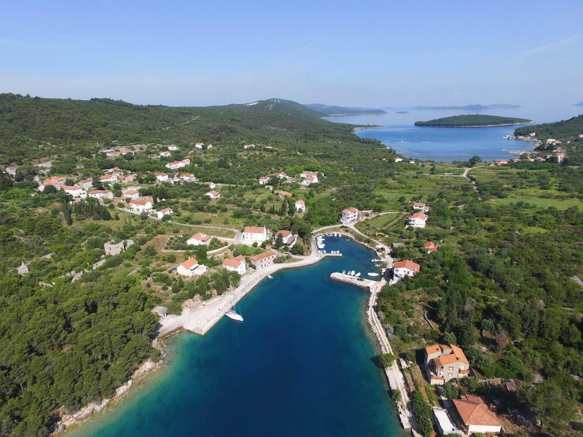Holiday Home On Dugi Otok - Otok Brbinj Ngoại thất bức ảnh